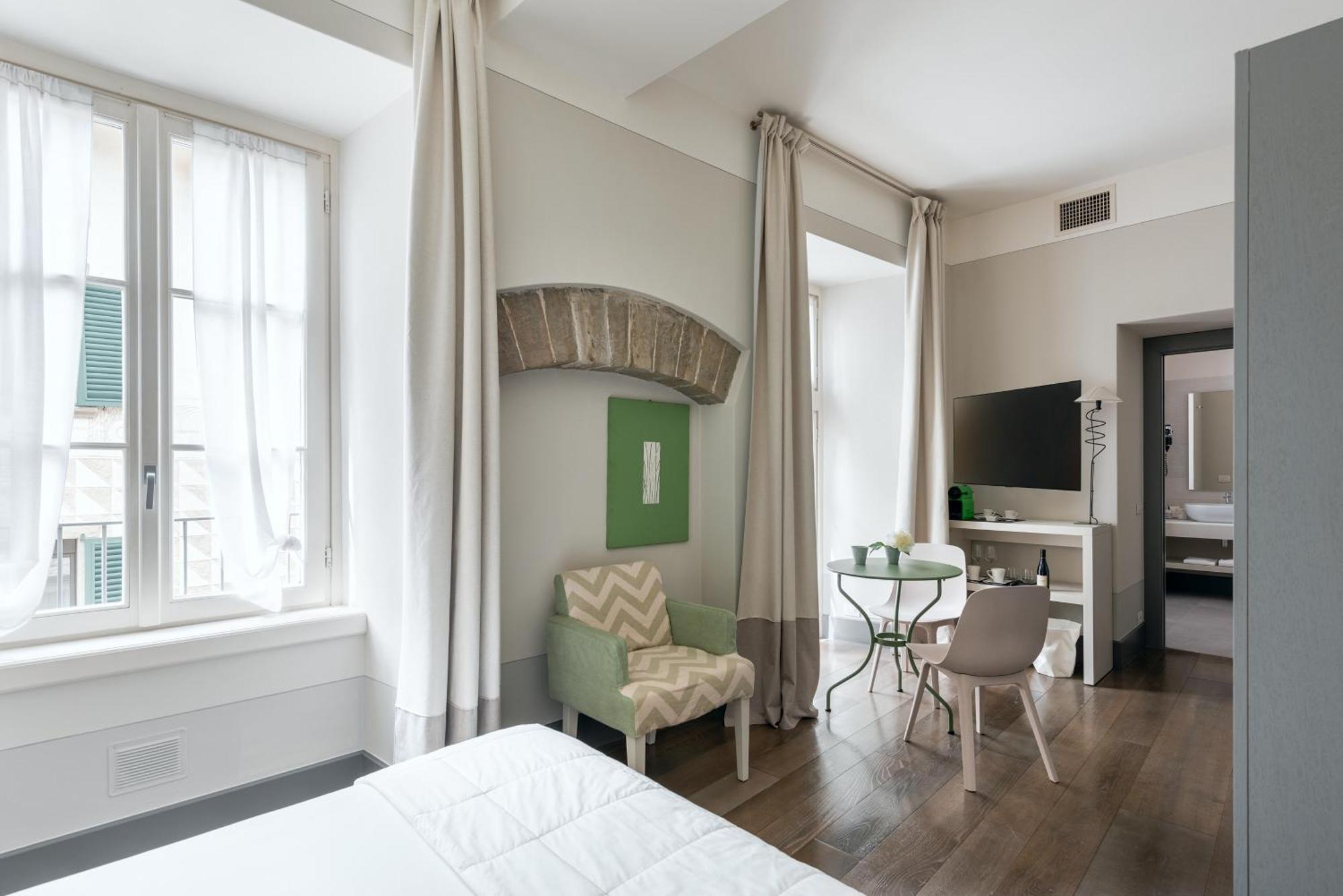 Classic Double Room,1216195741:JPEG