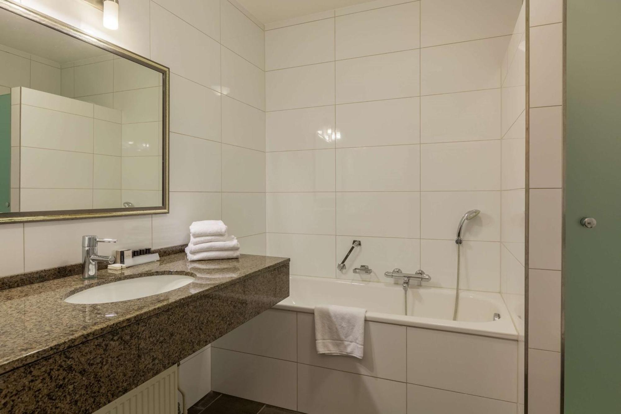 Triple Room Three Single Beds Non-Smoking