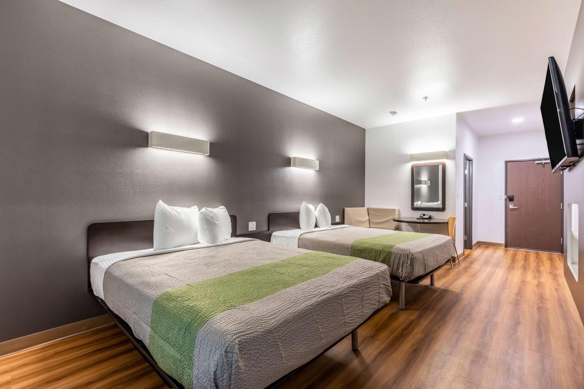 2 QUEEN BEDS | MINI FRIDGE | NON-SMOKING |