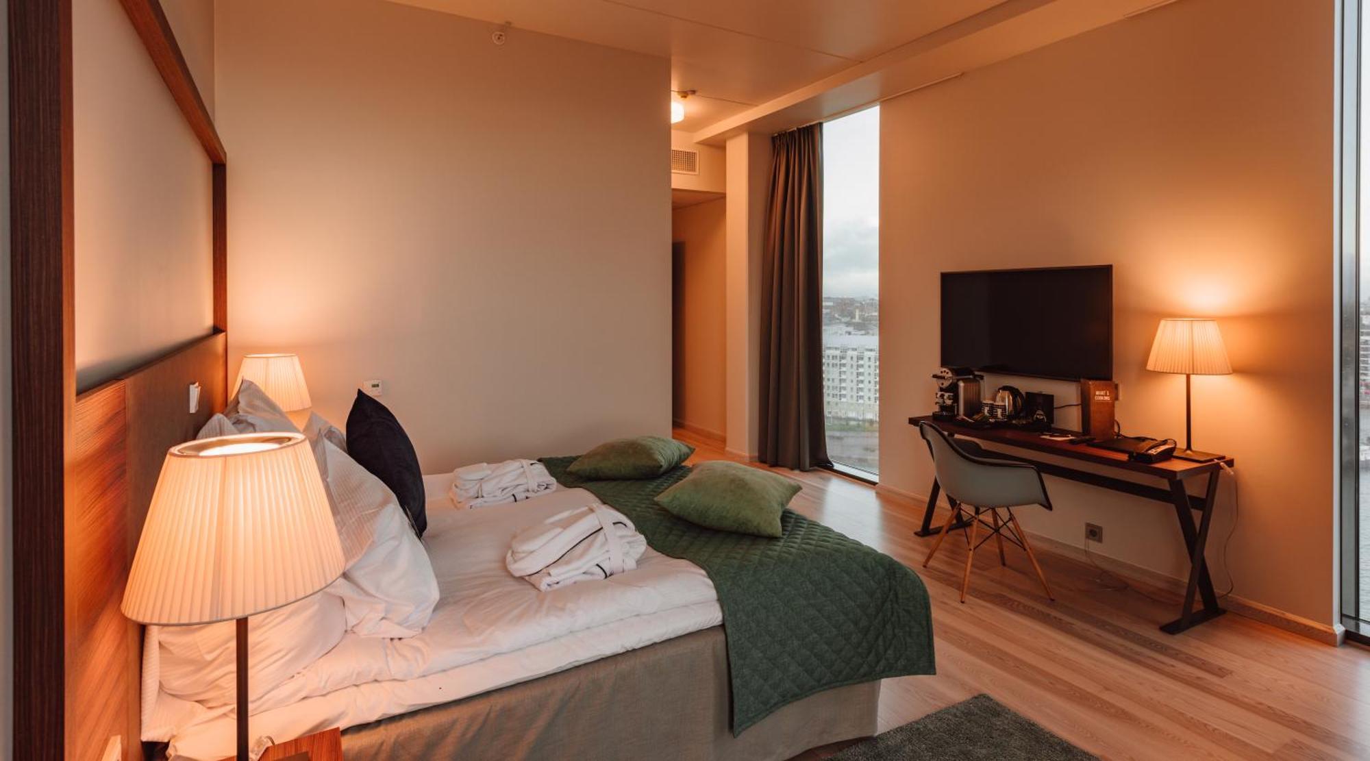 Deluxe King Room