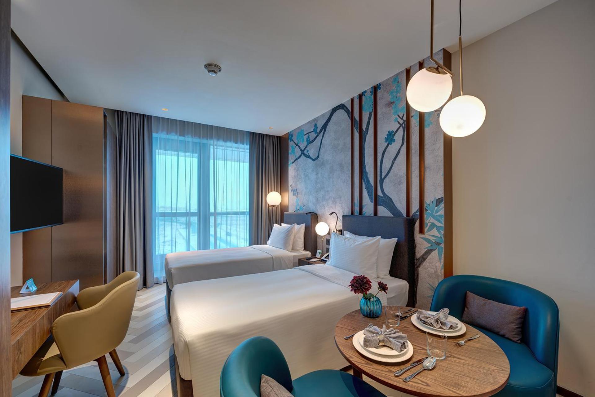 Superior Twin Studio,1284416782:JPEG