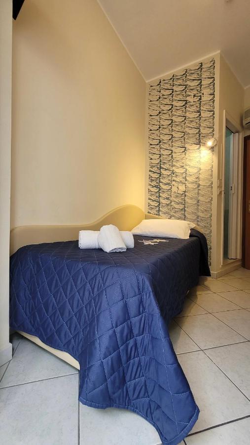 Single Room Balcony