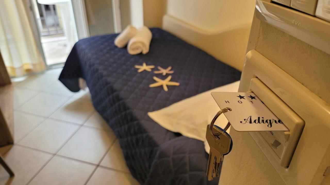 Single Room Balcony