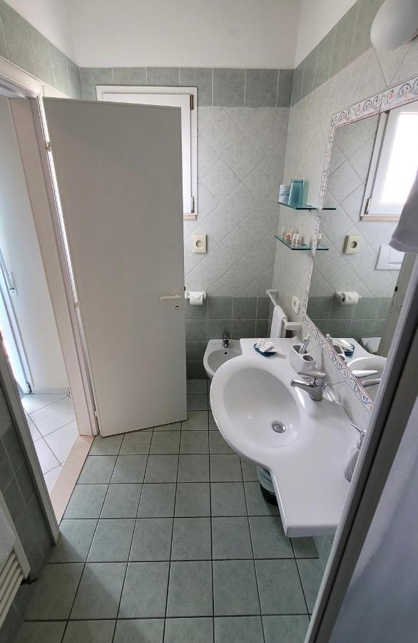 Quadruple Room Balcony,1225326194:JPEG
