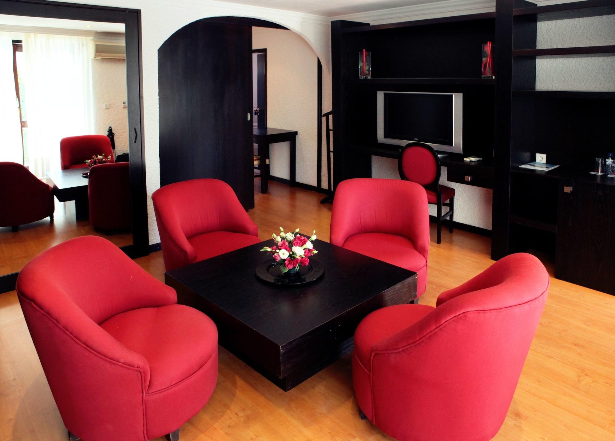 Deluxe Suite