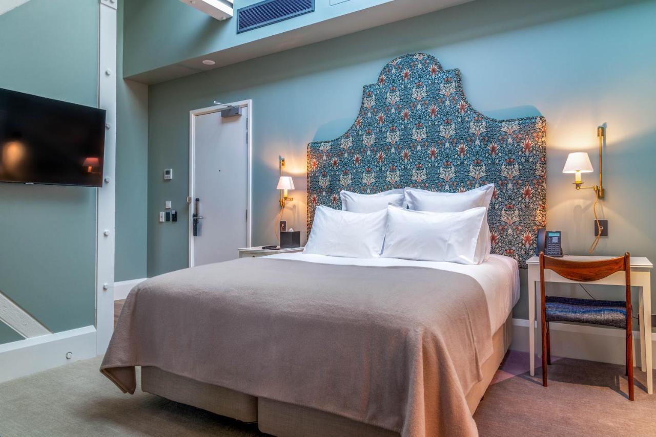 Prestige Skylight Room