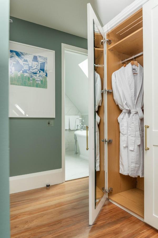 Royal Skylight Room