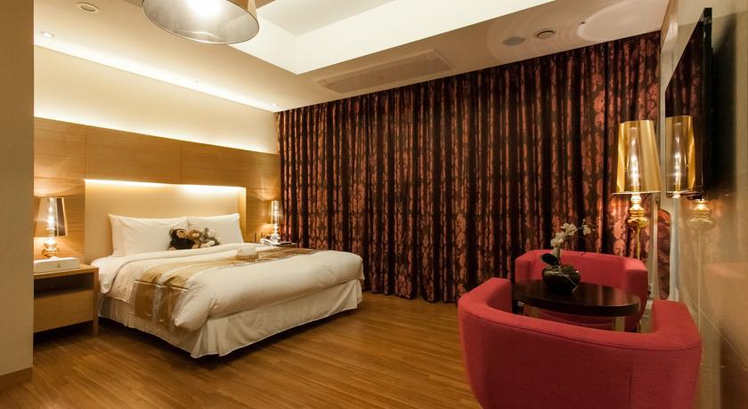 Deluxe Double Room,236521849:JPEG