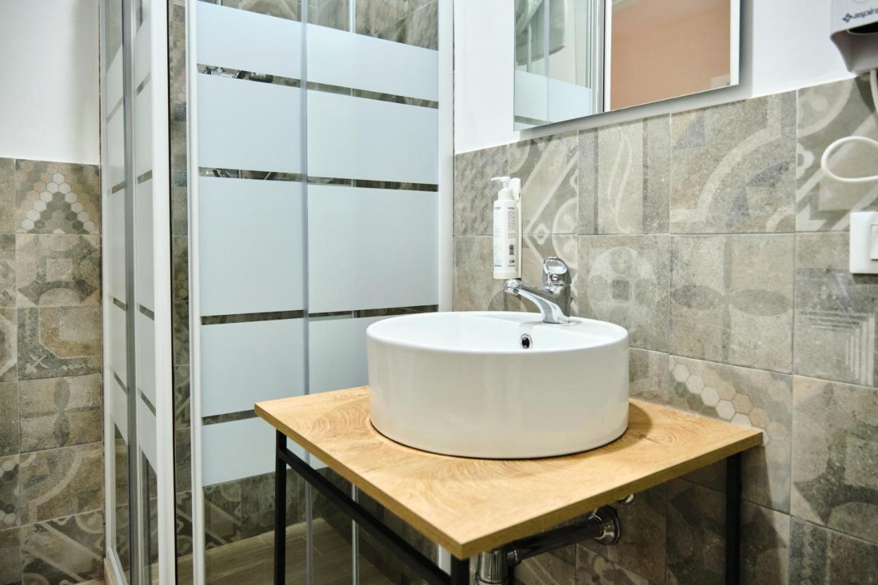Double Room Private Bathroom
