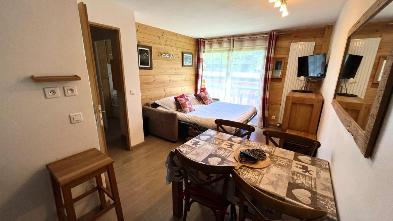 Apartment,1258399192:JPEG