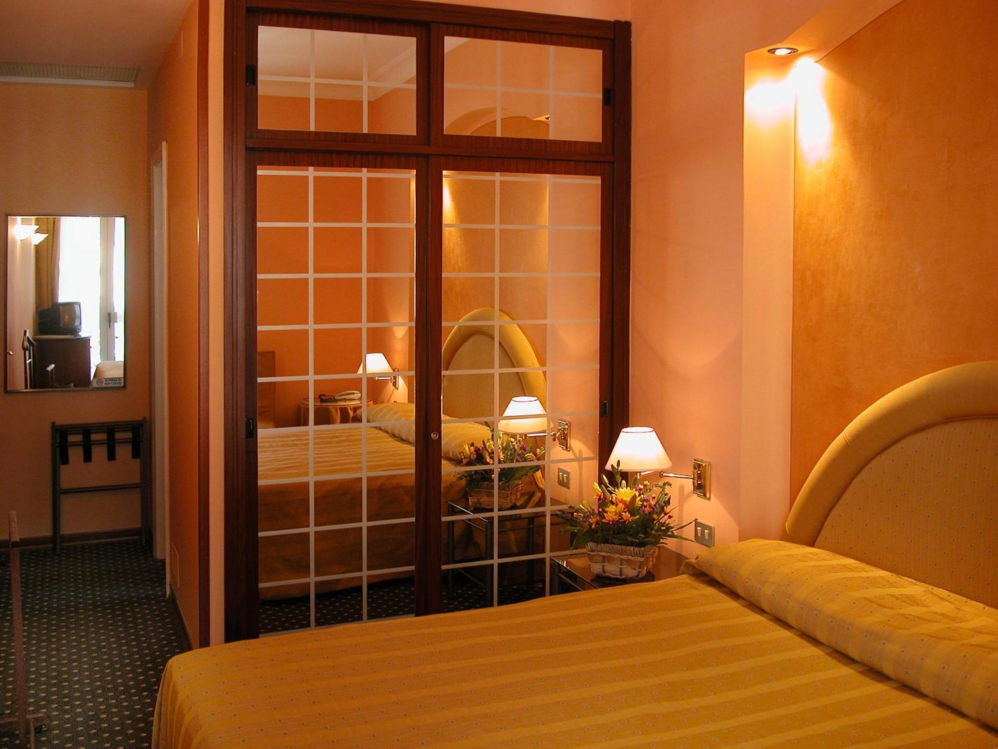 Double Room,1209471571:JPEG