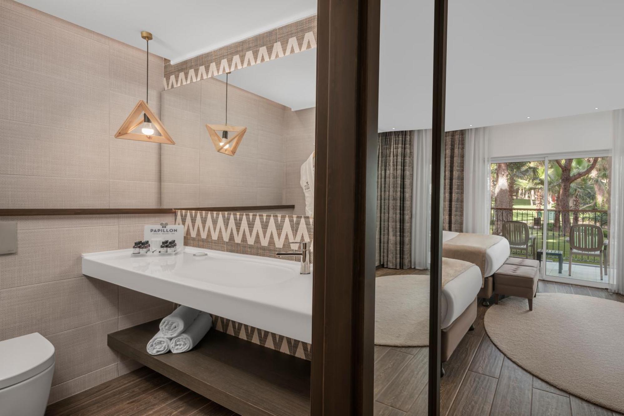 Comfort Club Room