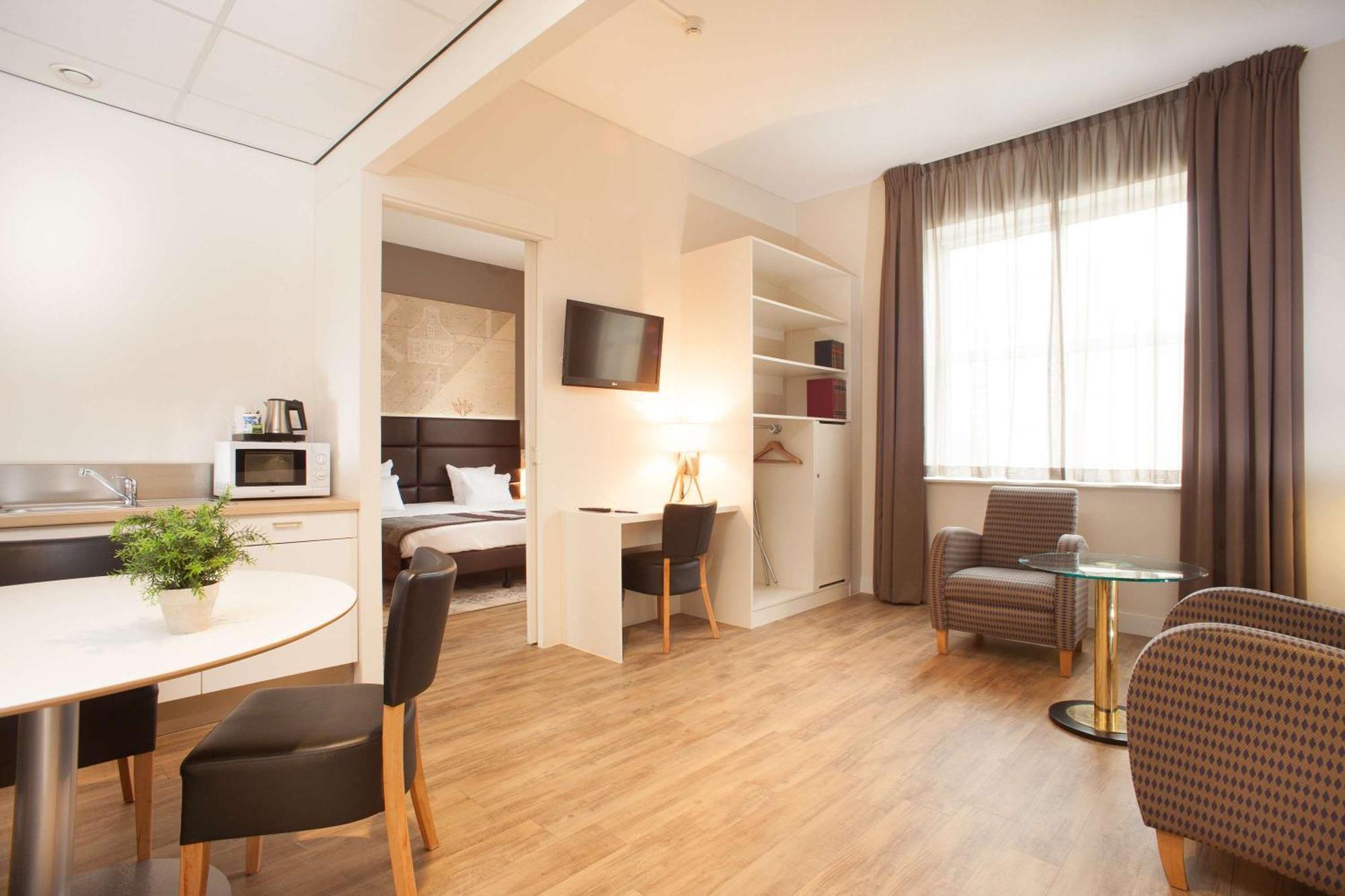 Suite One King Bed