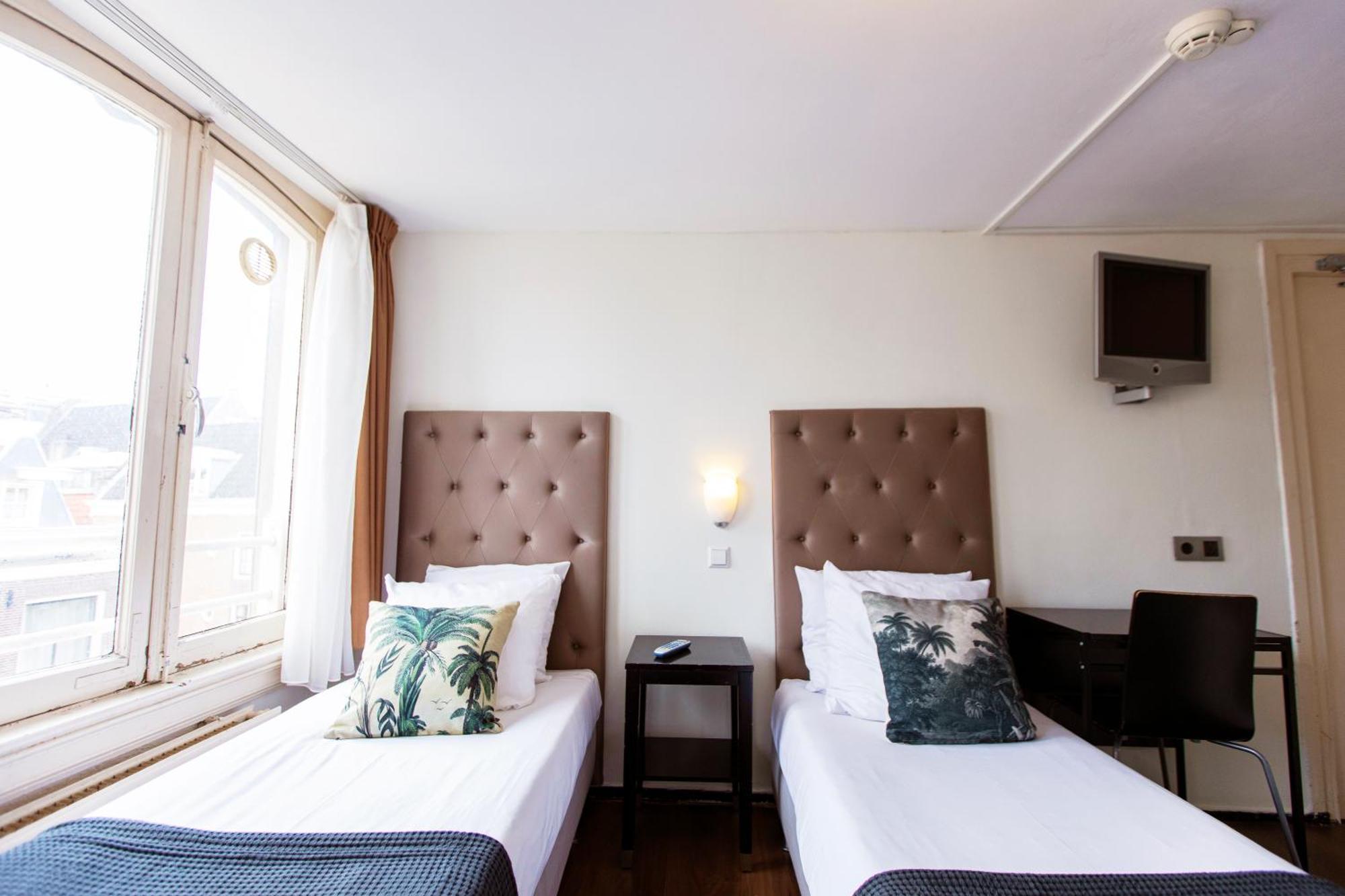 Triple Room Private Bathroom