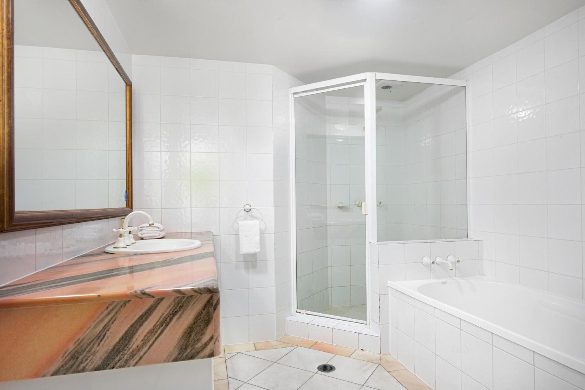 Two-Bedroom,1277320147:JPEG