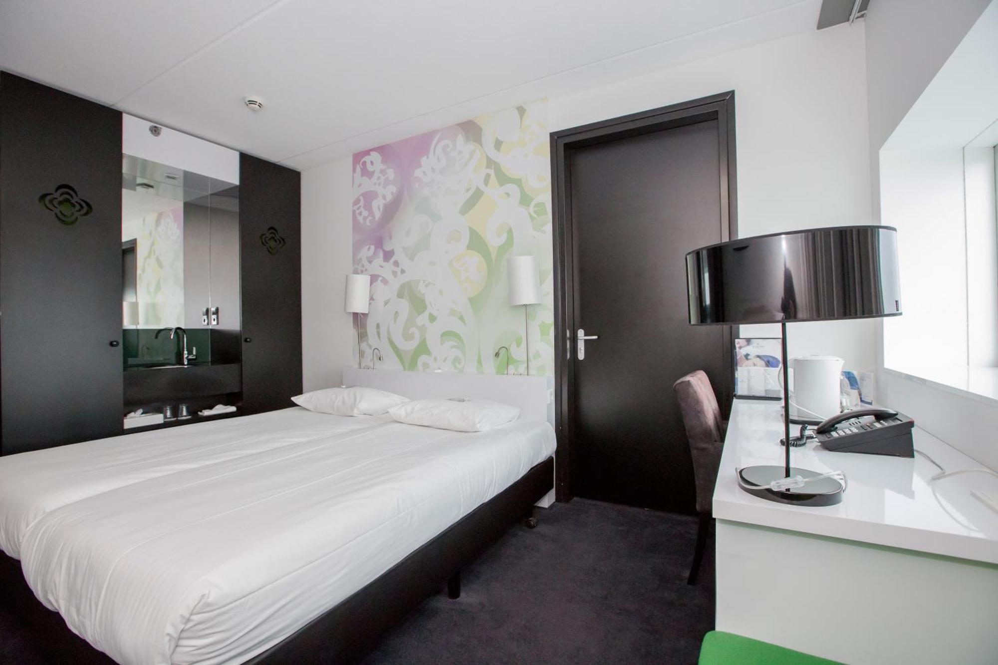 Executive Room 2 Single Beds 32Sqm Wifi