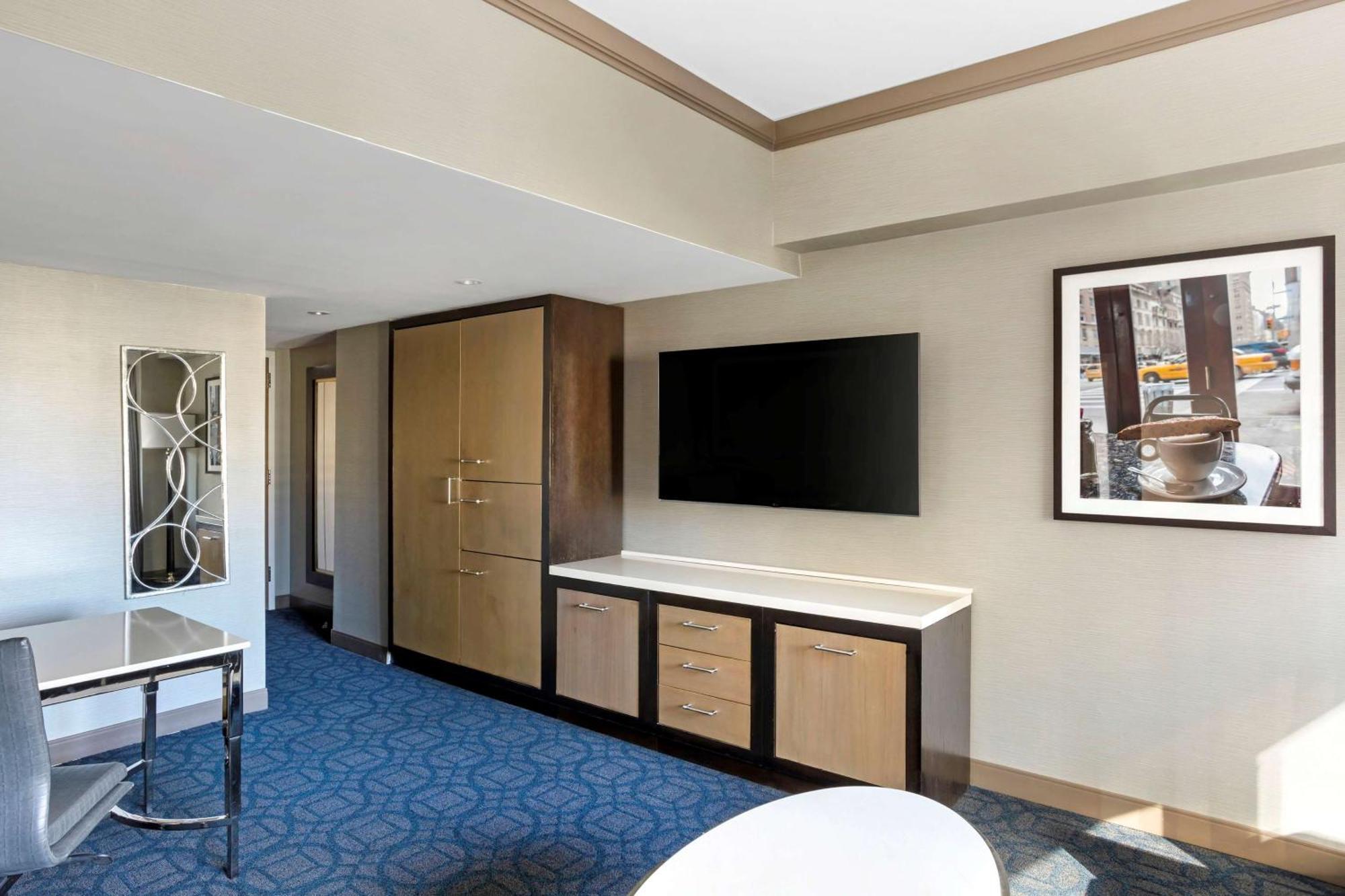 Two-Bedroom Suite,1280244532:JPEG