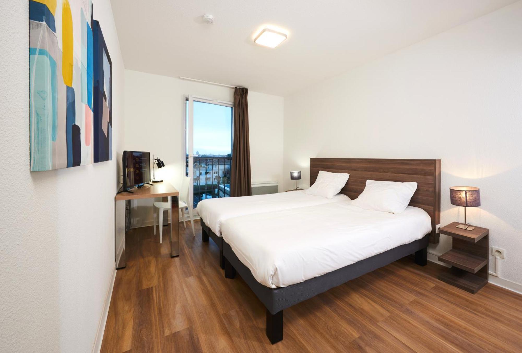 Suite Twin Beds,1280931658:JPEG