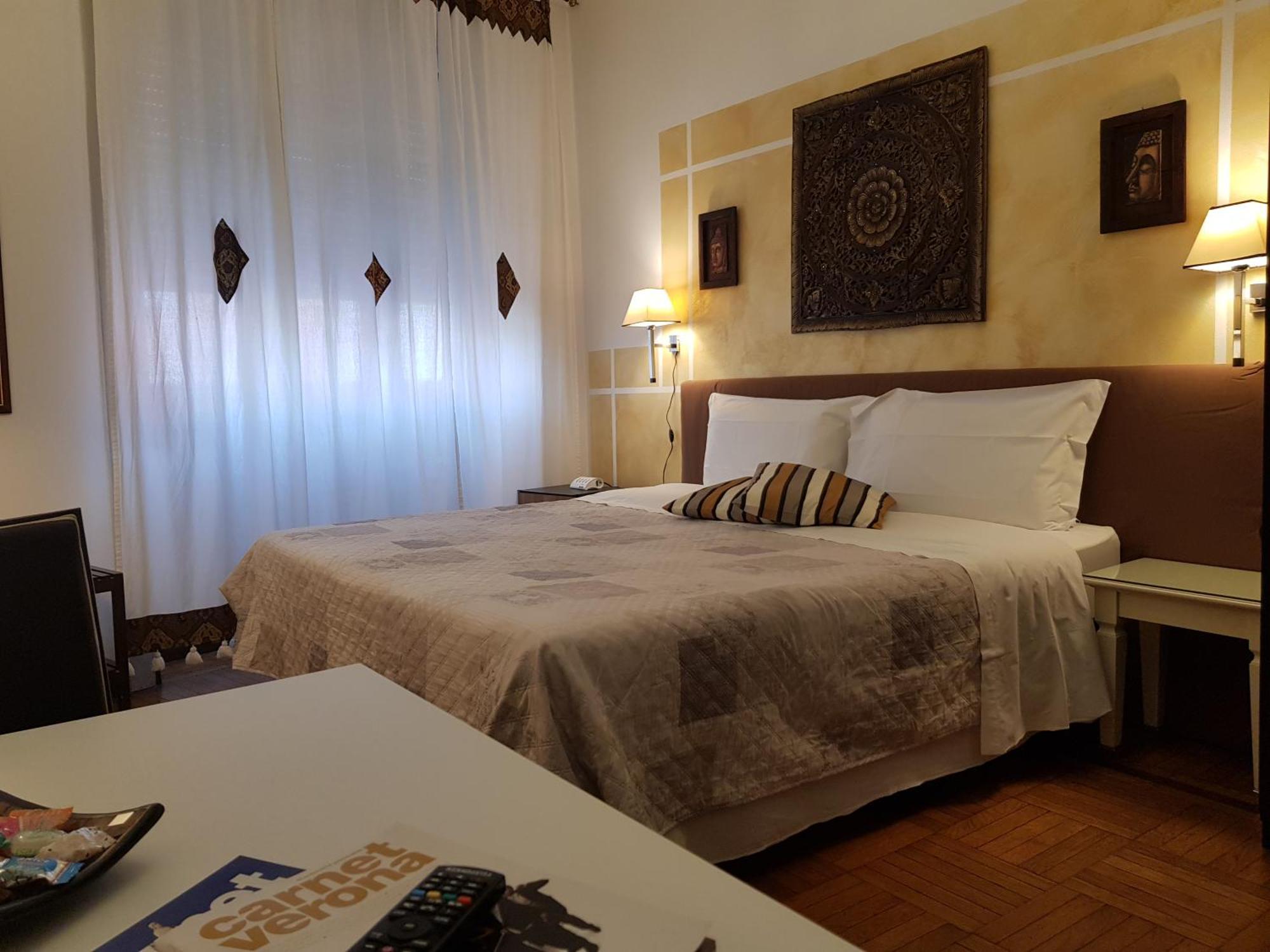 Double or Twin Room Private Bathroom