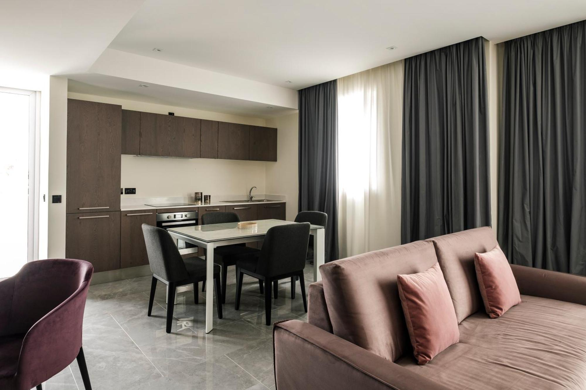 Penthouse Suite