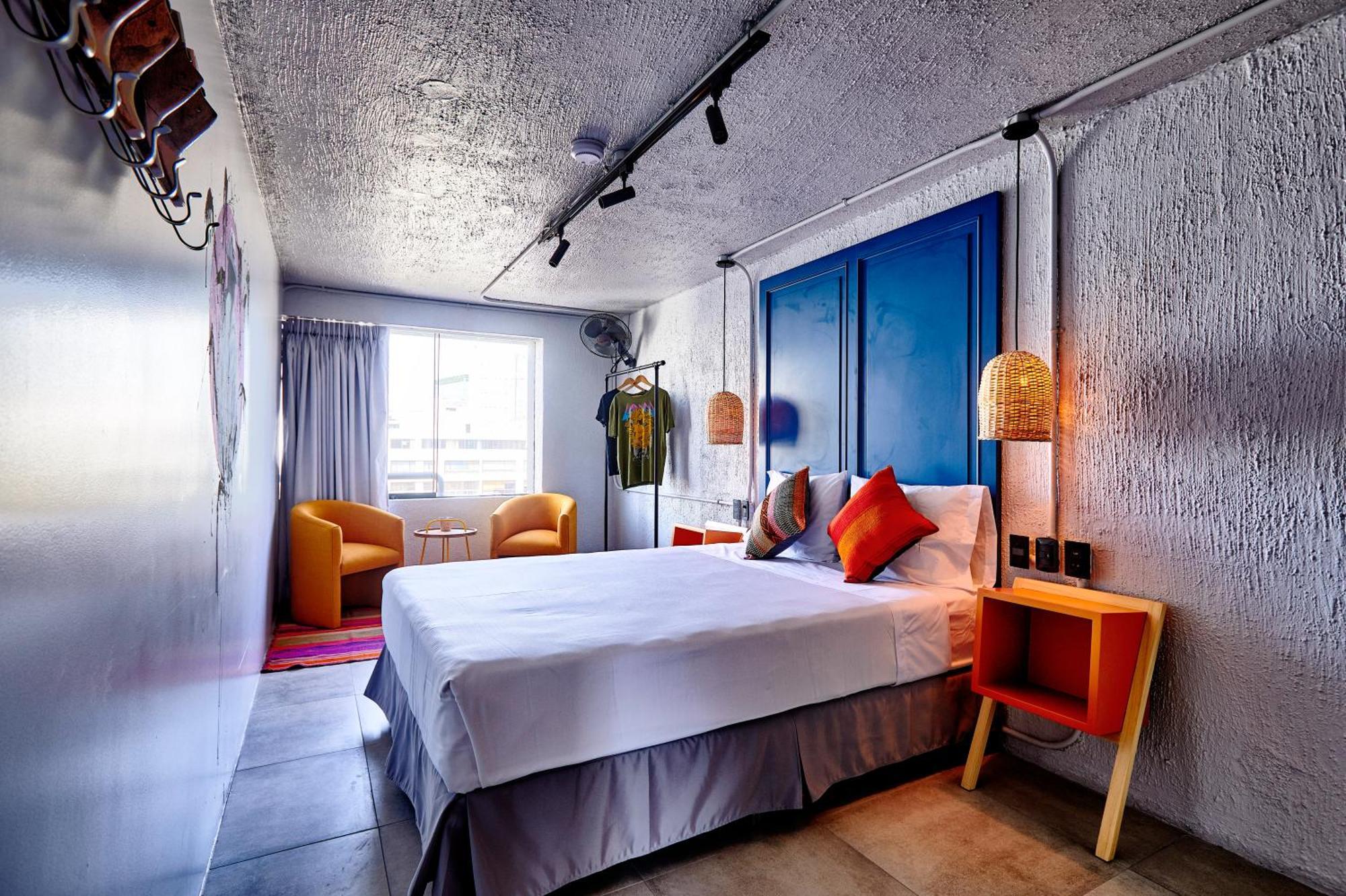 Standard Queen Room
