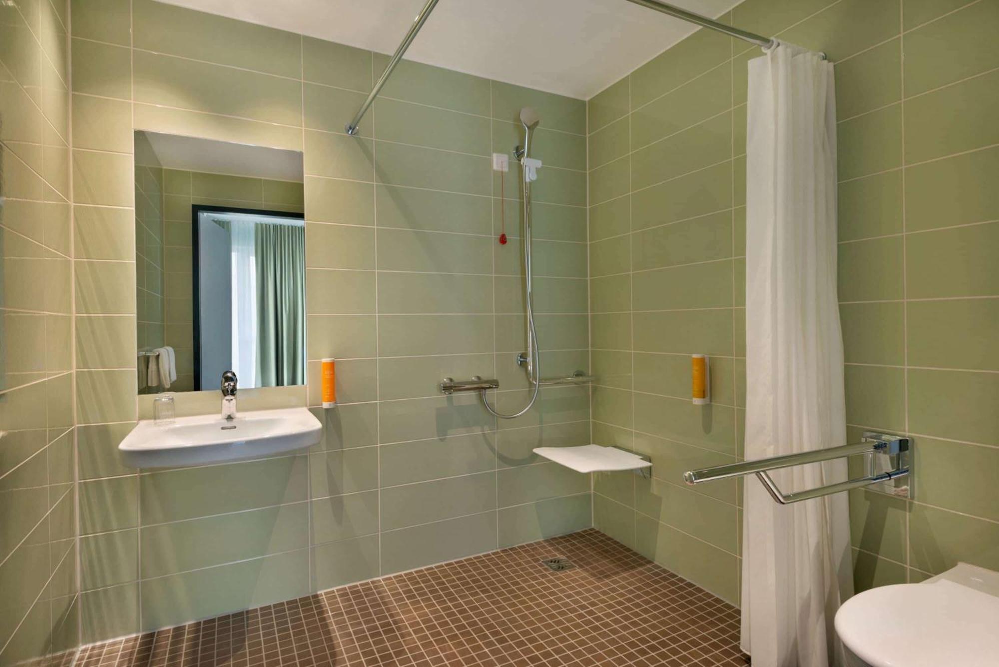 Standard Accessible Room,1285055578:JPEG