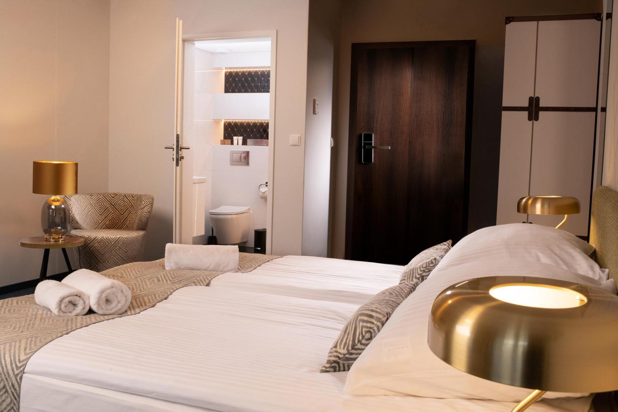 Superior Double or Twin Room,1286099821:JPEG