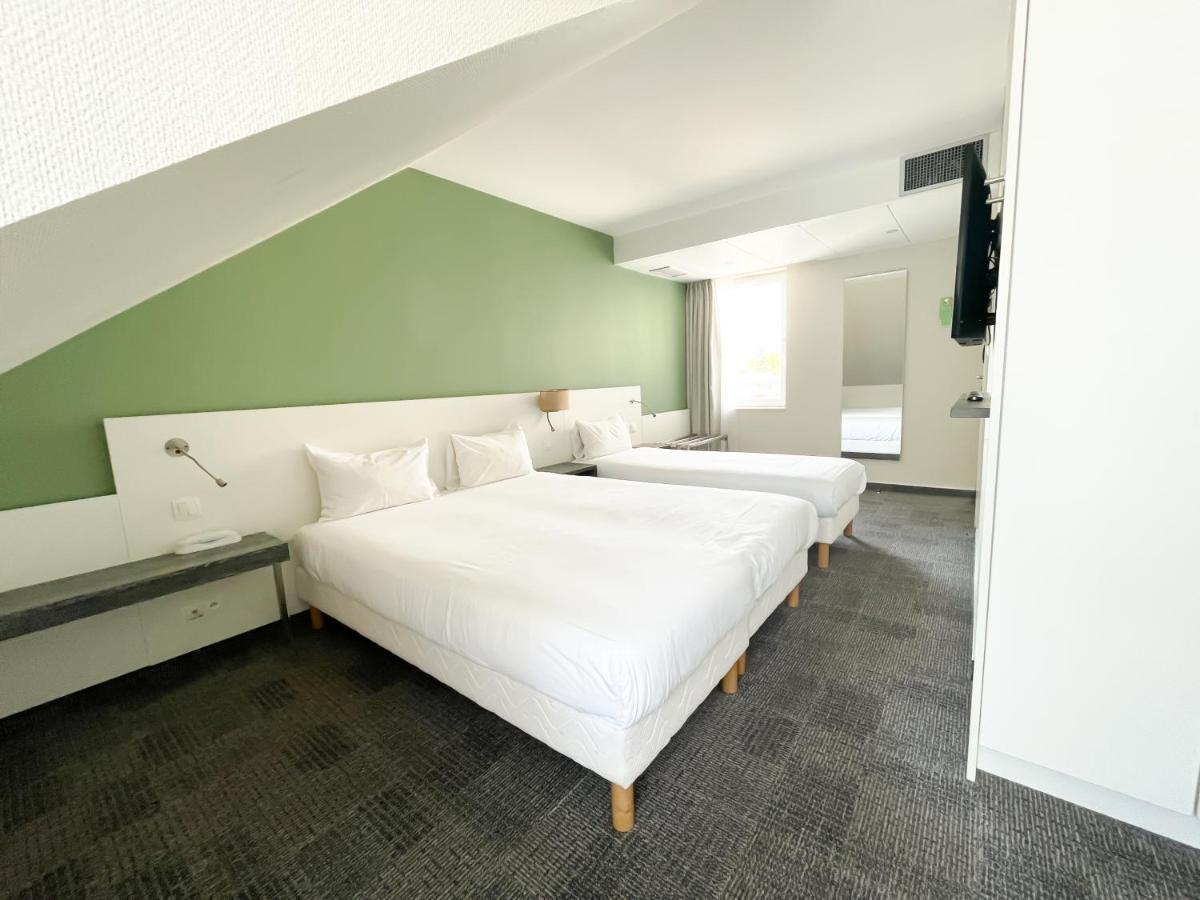 POP Room One Double Bed One Single Bed,1285939741:JPEG