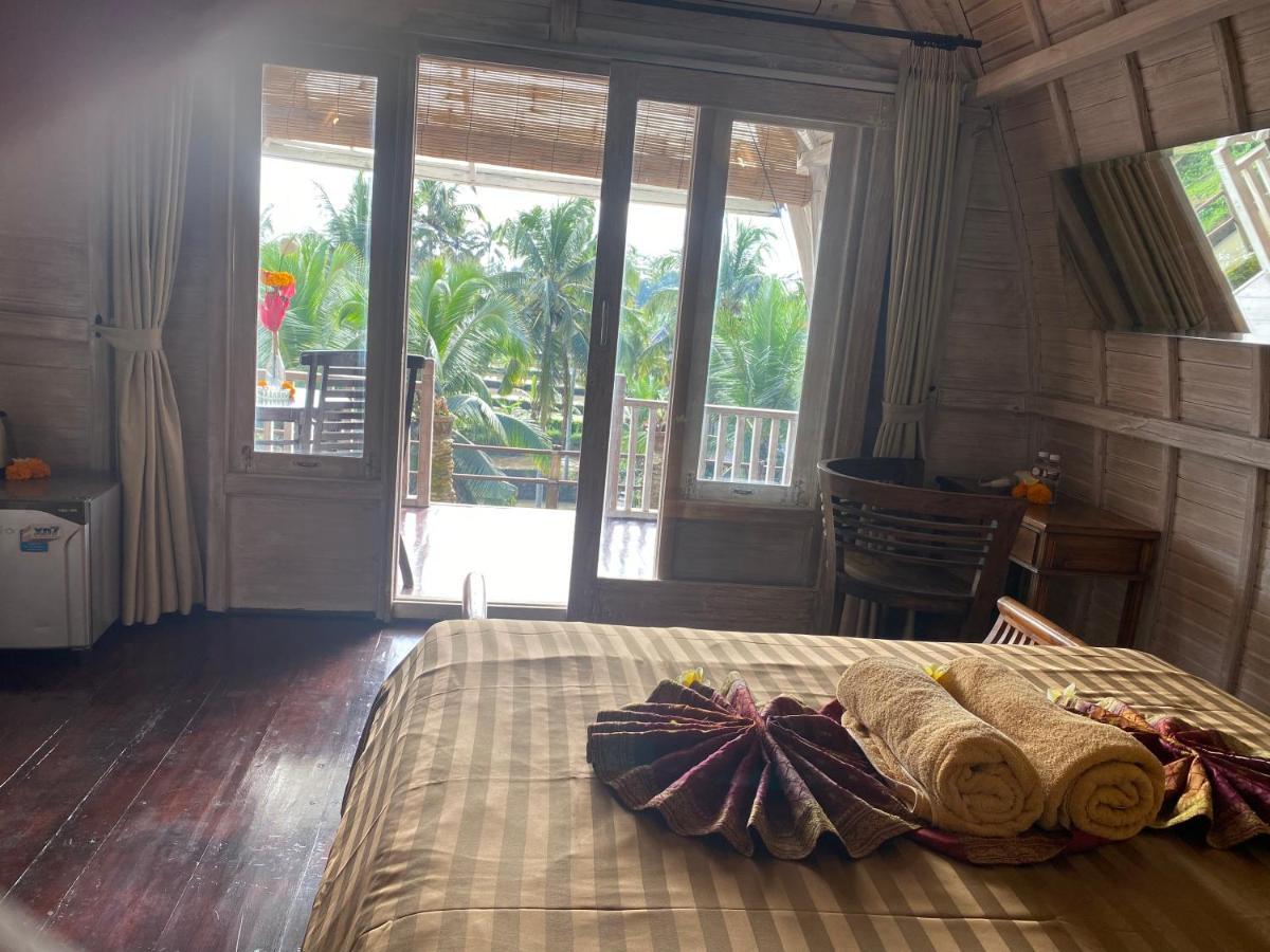 Honeymoon Wooden Suite Rice Field View