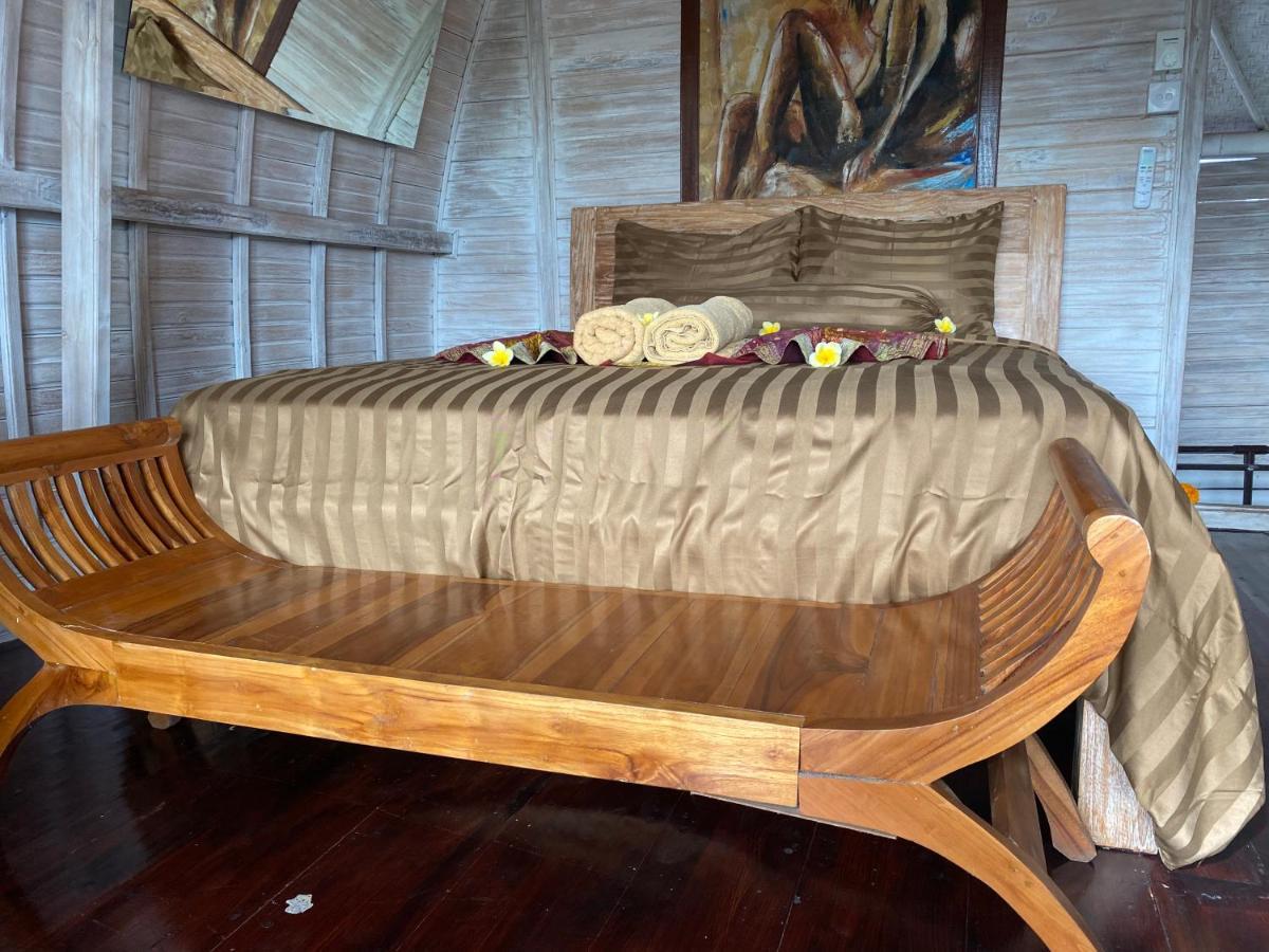 Honeymoon Wooden Suite Rice Field View