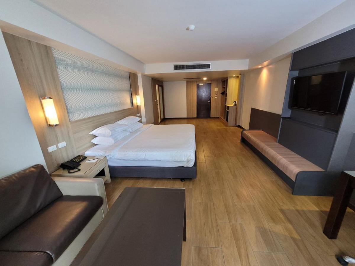 King Suite,1594675513:JPEG