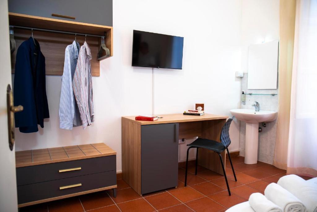Double Room Private External Bathroom