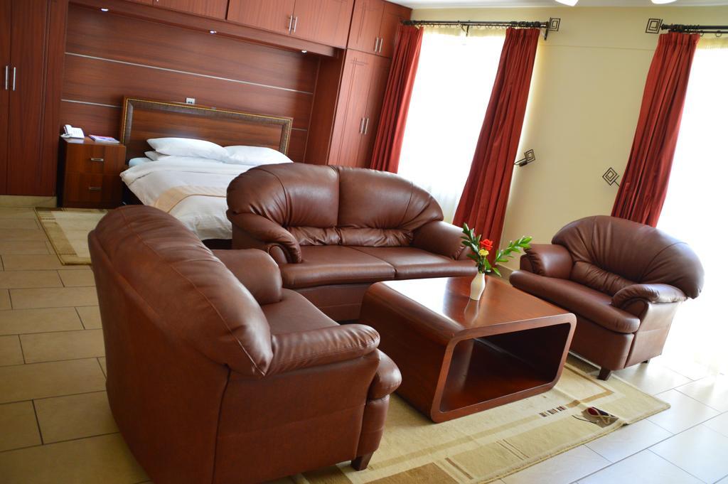 Studio with Private Kitchen and Balcony