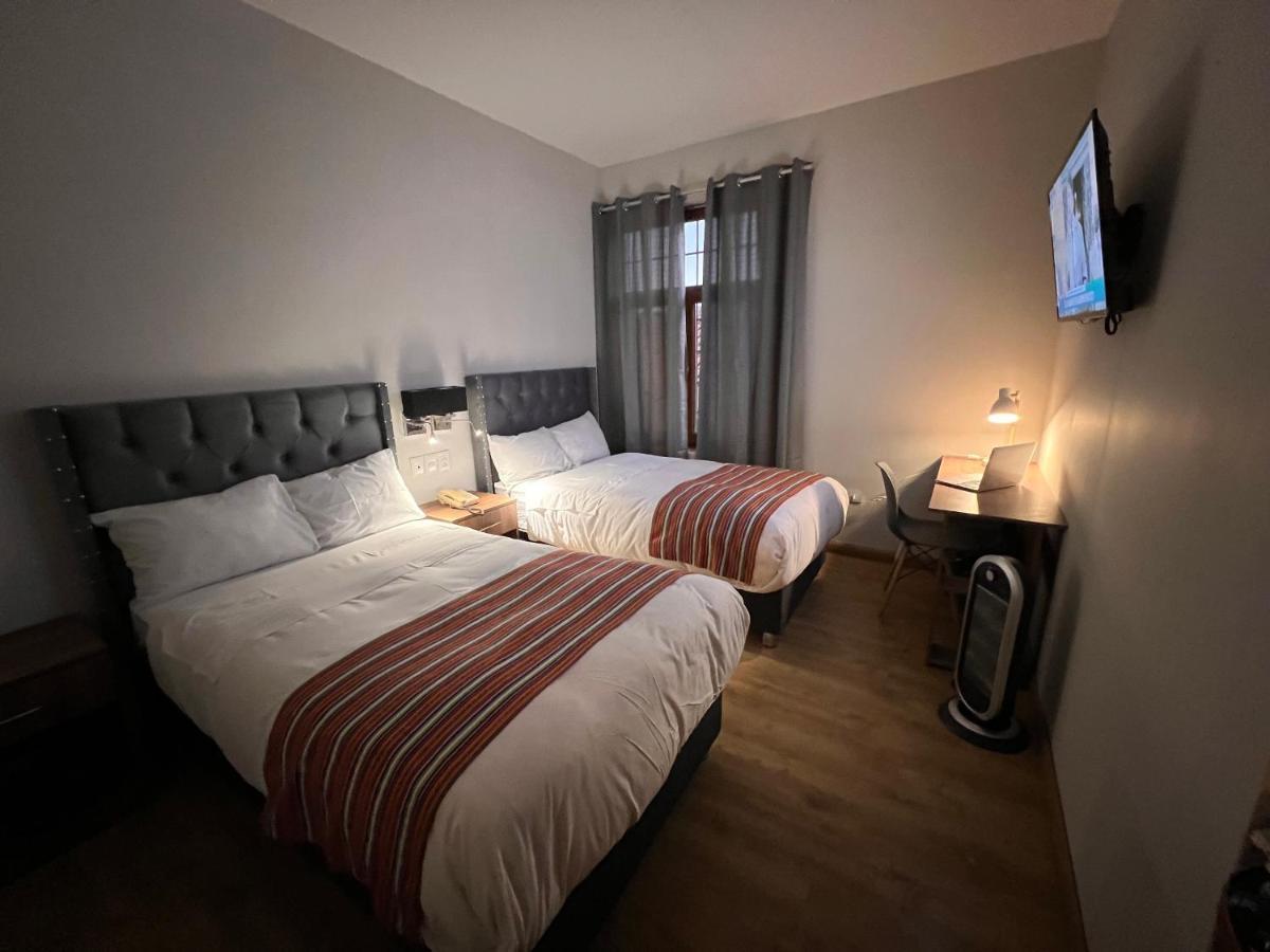 Double Room,1296955909:JPEG