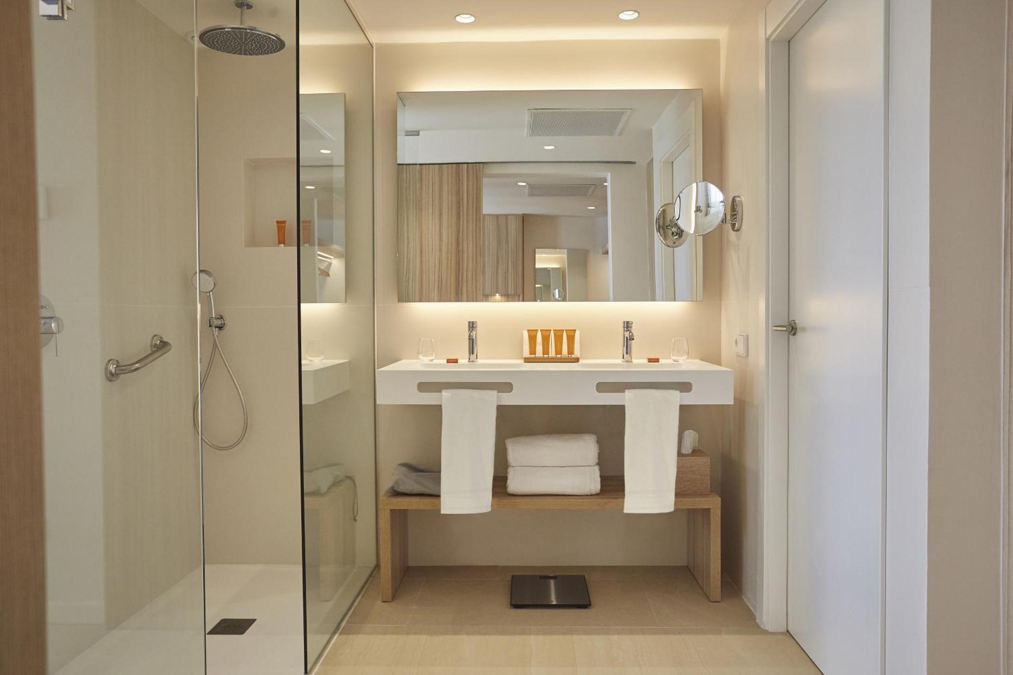 Standard Double Room,1272299662:JPEG