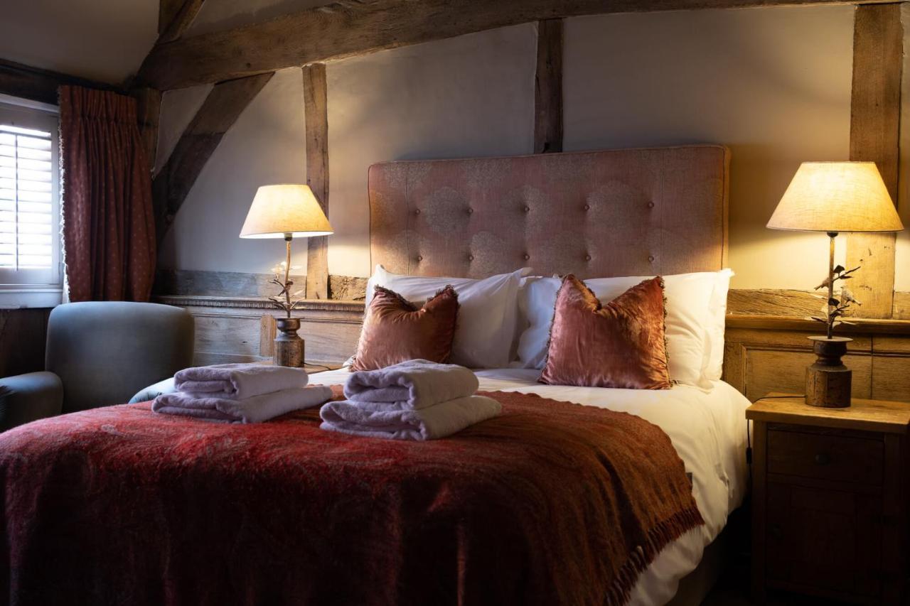 Double Room,1588065626:JPEG