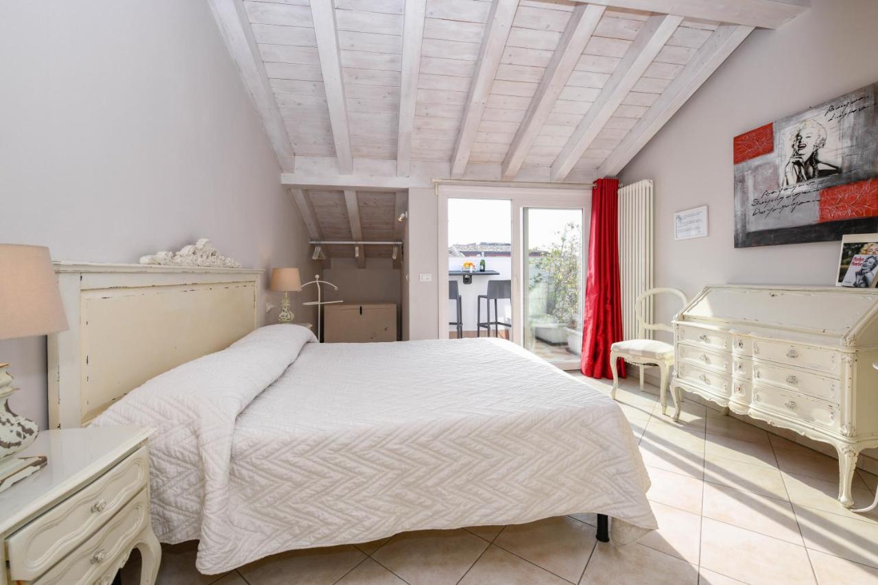Double Room Lake View Terrace