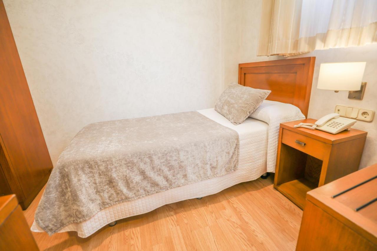 Single Room,1537151824:JPEG