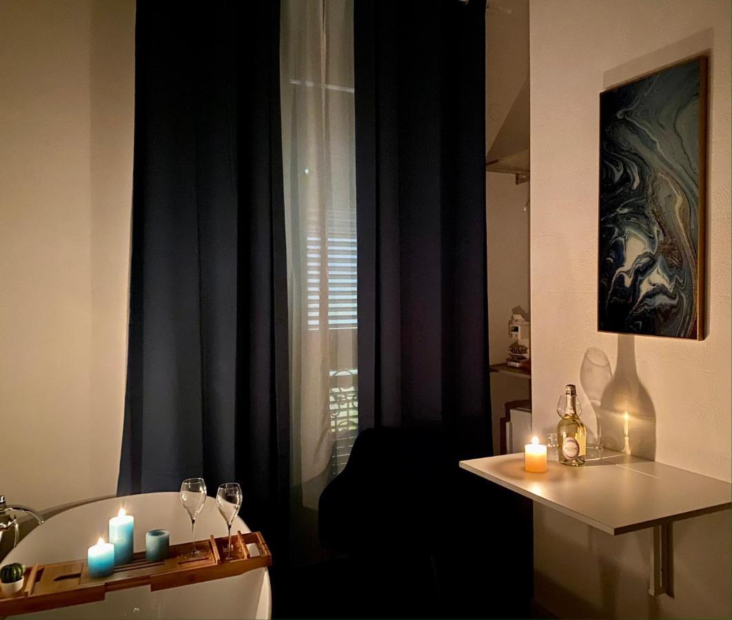Deluxe Double Room Bath