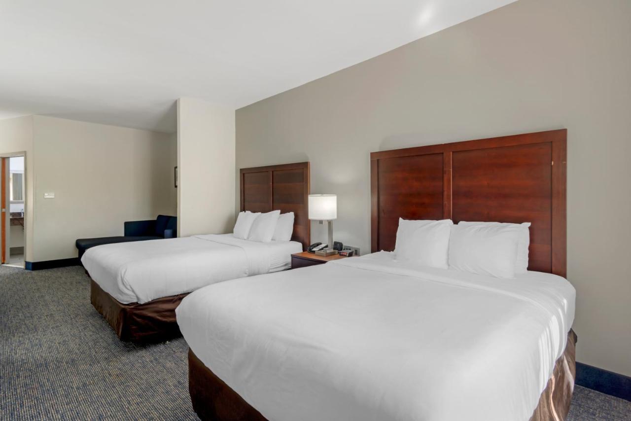 Queen Room with Two Queen Beds - Accessible/Non-Smoking