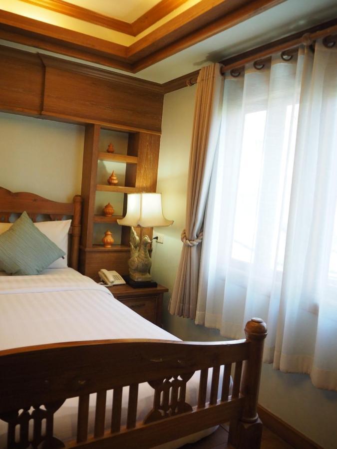 Lanna Room