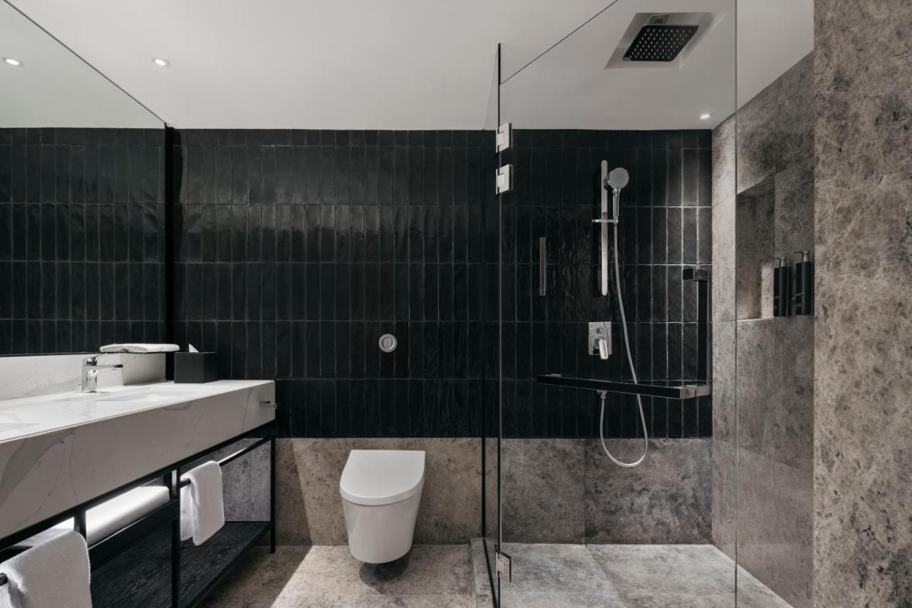 Deluxe King Room High Floor City View