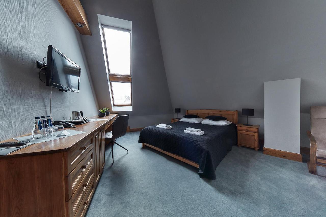 Standard Double Room,1372765745:JPEG