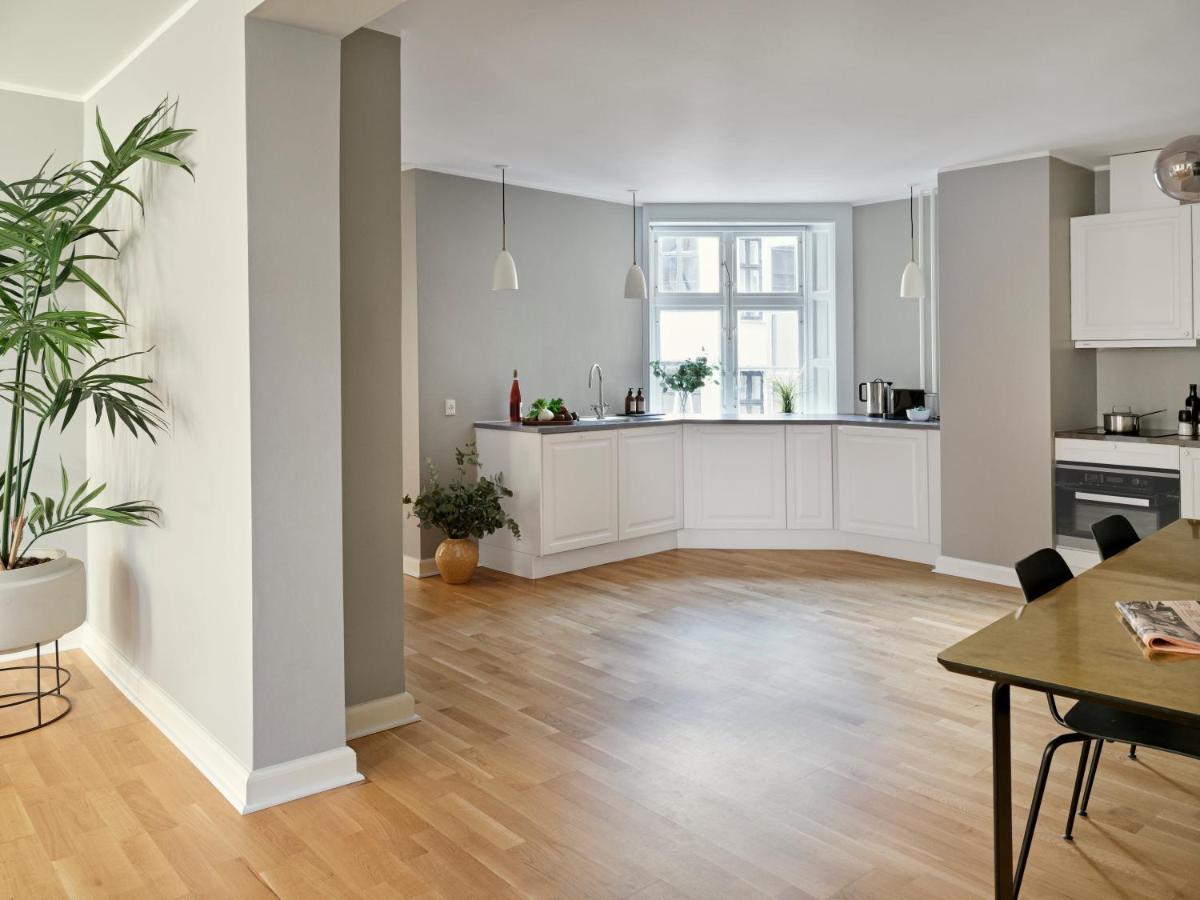 Deluxe Two-Bedroom Apartment