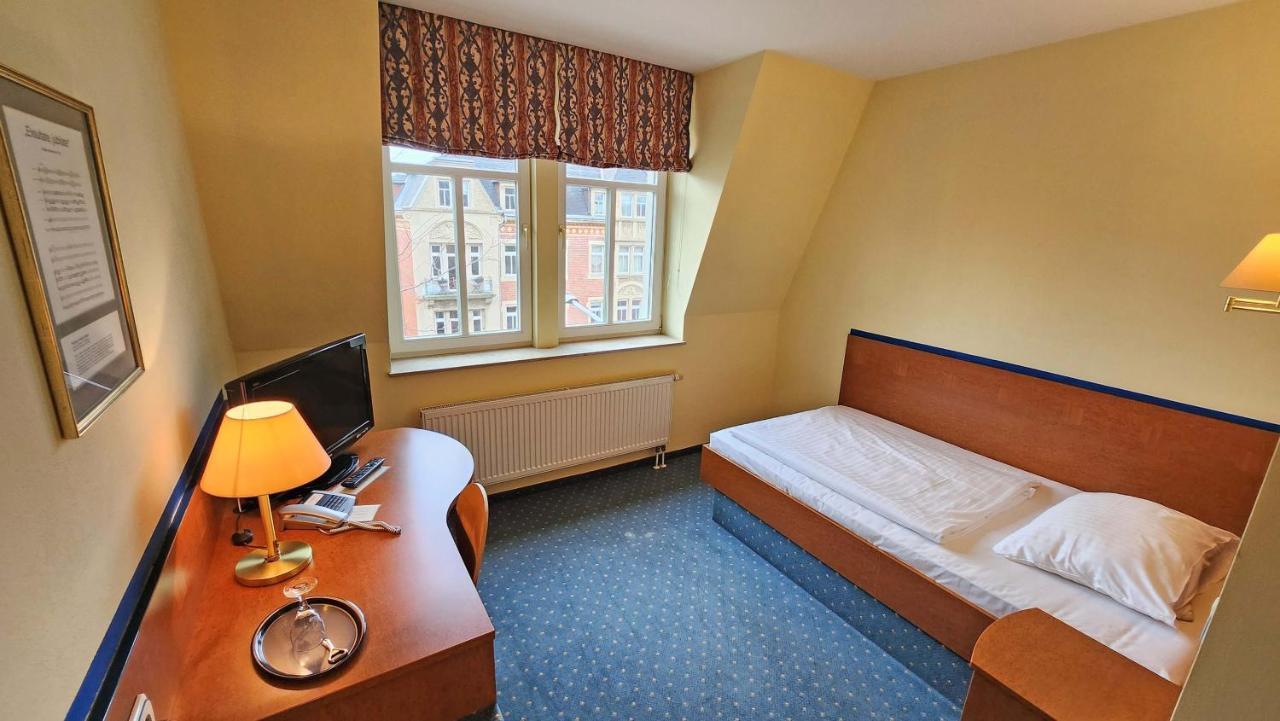 Single Room,1357113020:JPEG