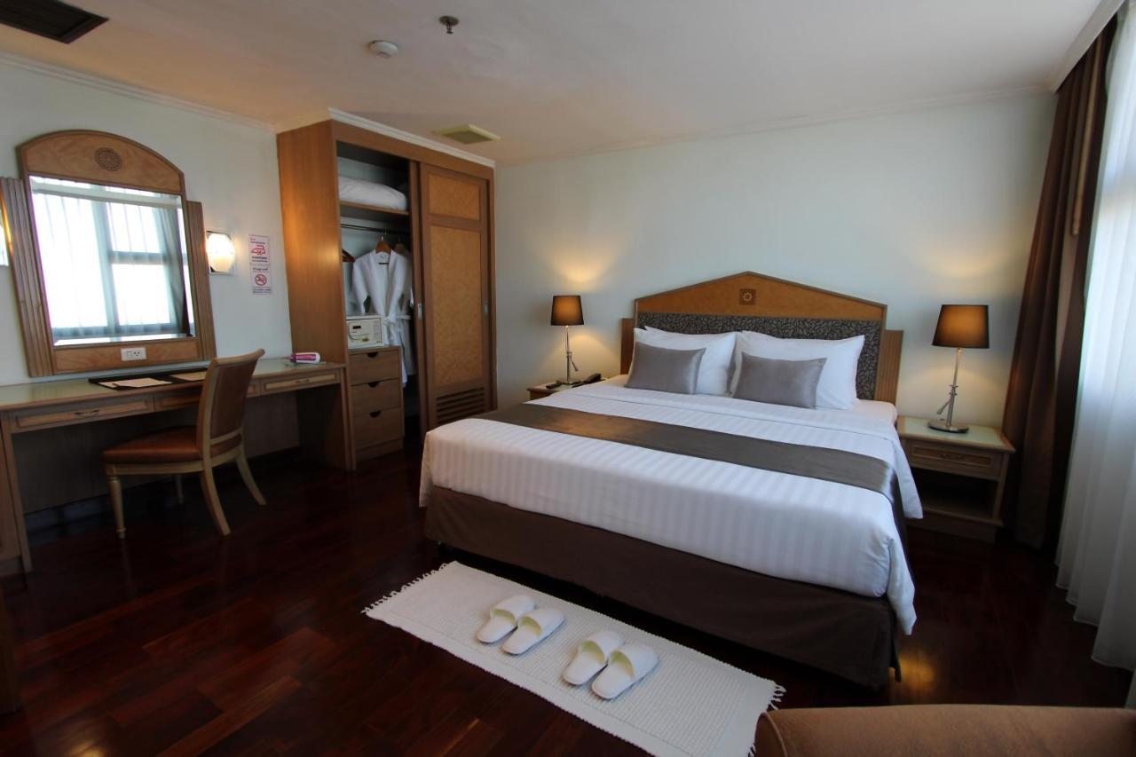 Quadruple Room,1359475202:JPEG