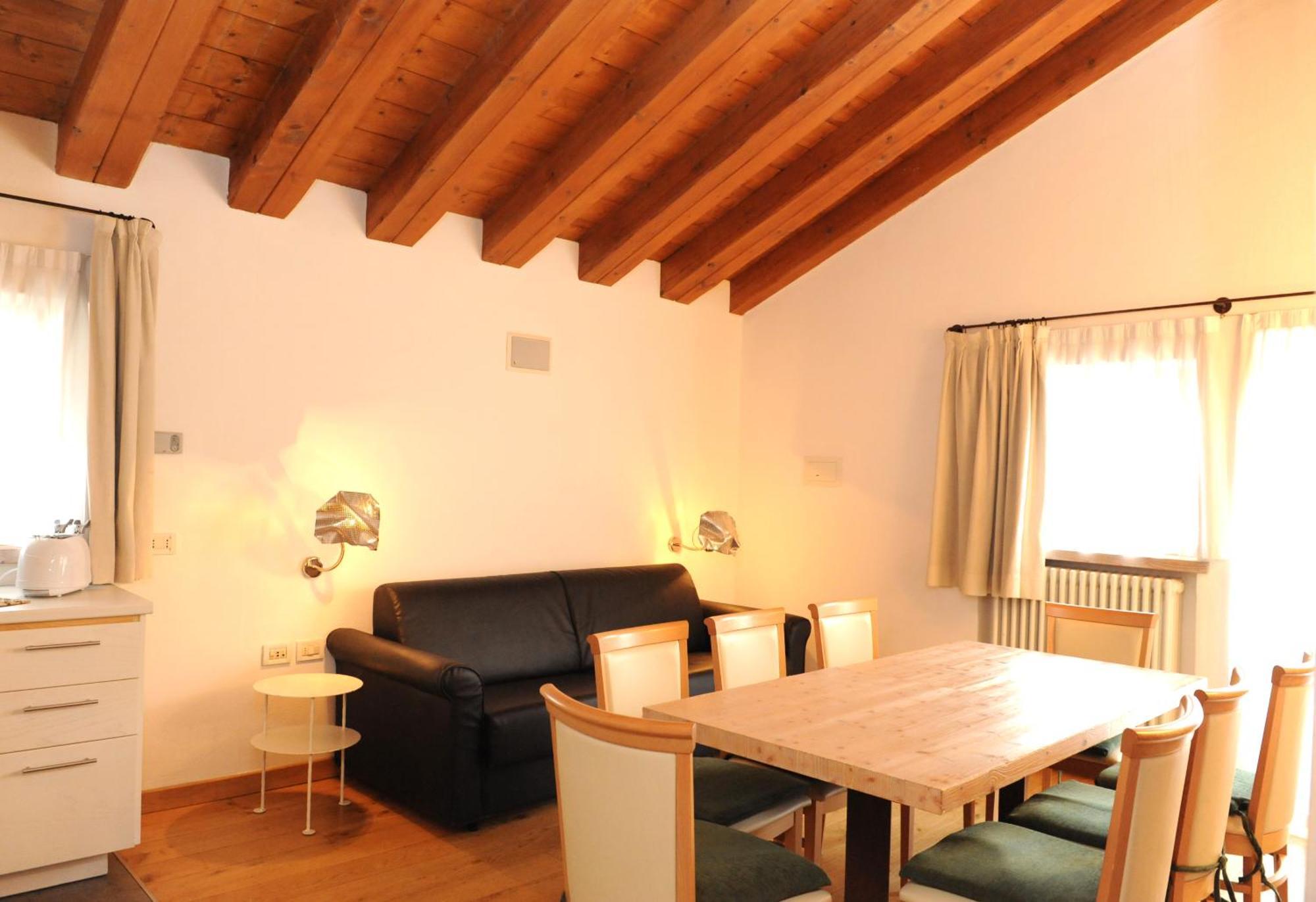 Two-Bedroom Apartment Split Level,16062977:JPEG