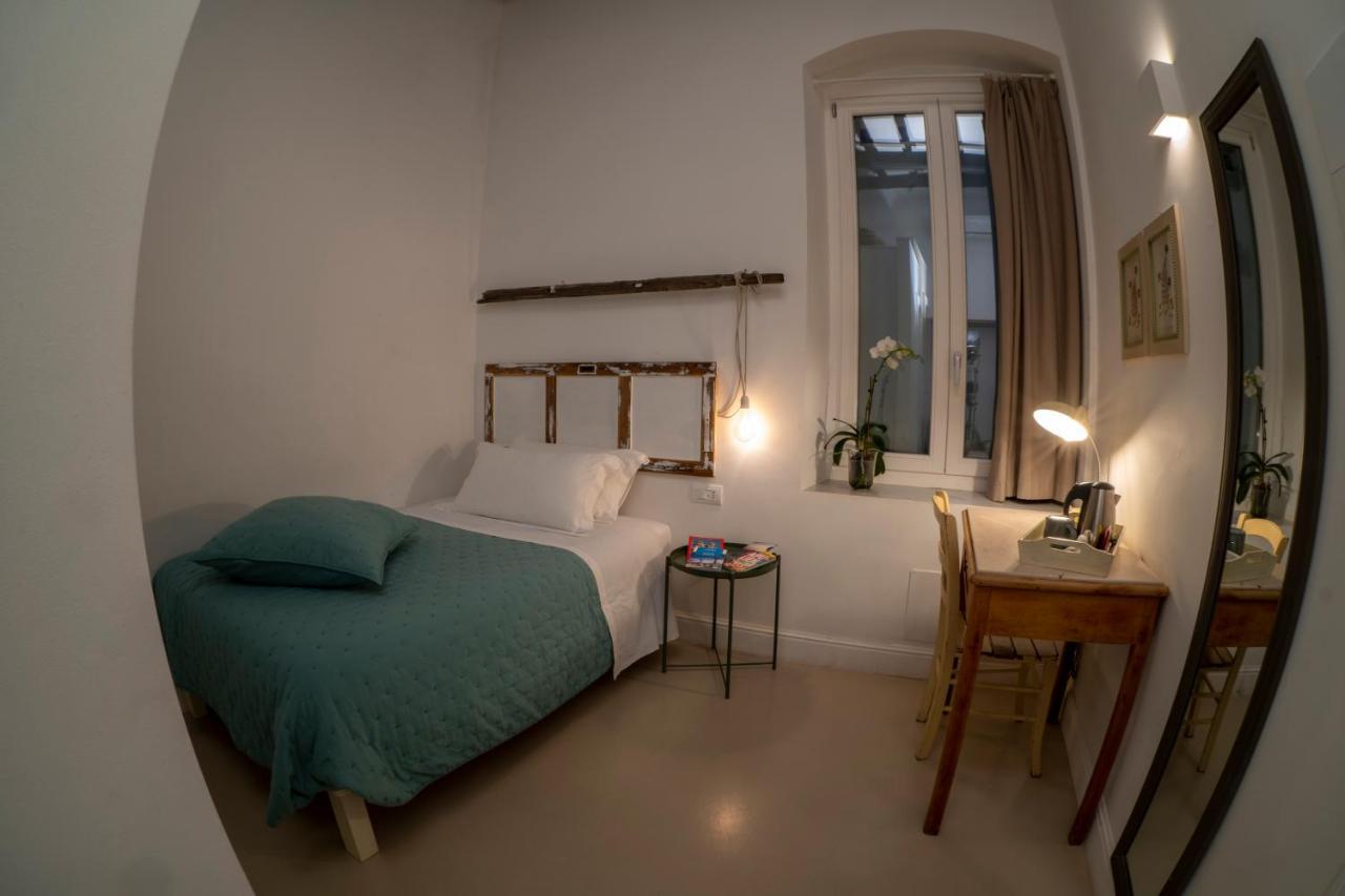 Single Room Private Bathroom