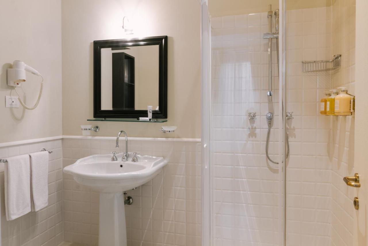 Deluxe Double Room Canal View