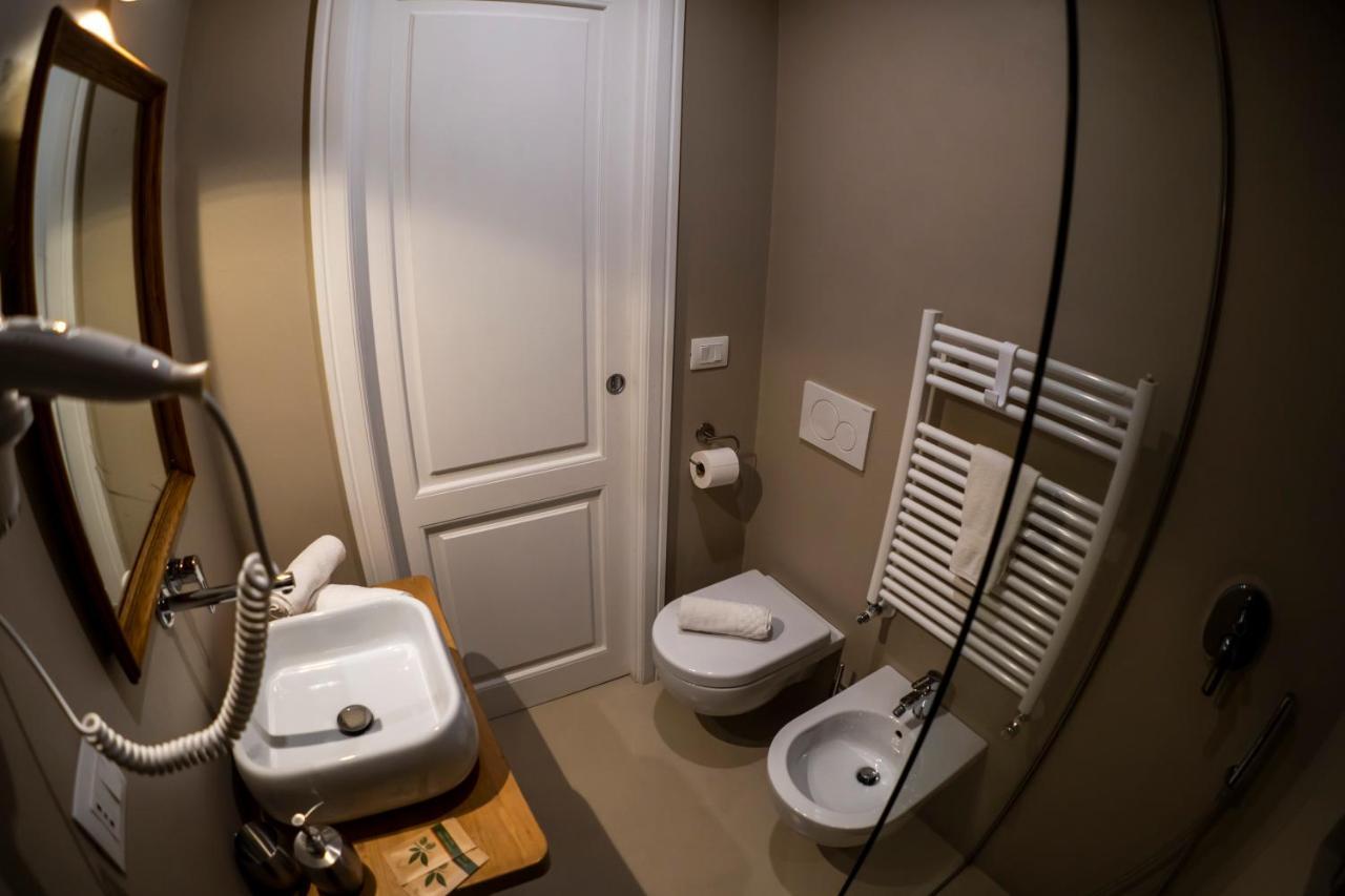 Single Room Private Bathroom